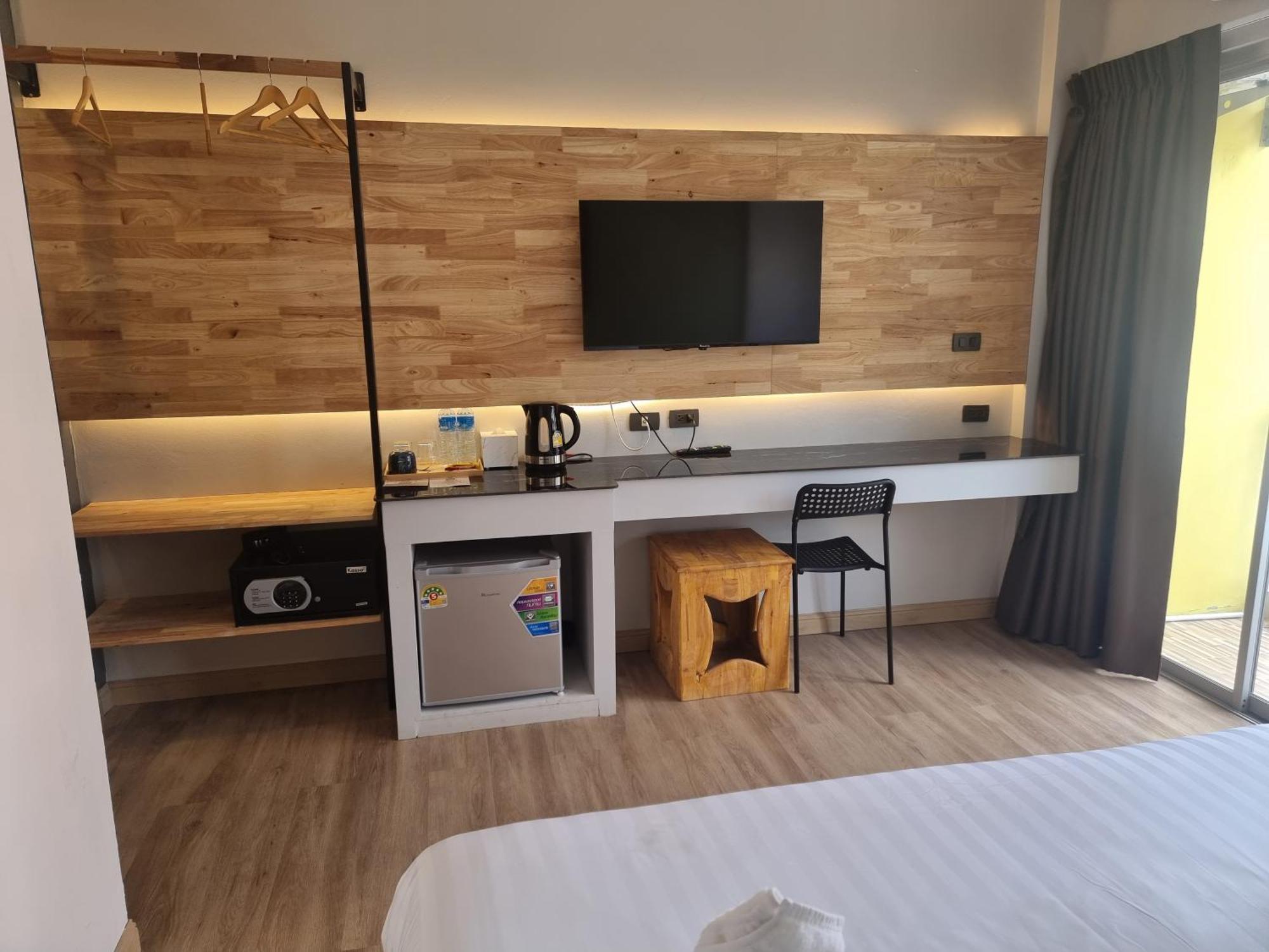Diva Boutique Hotel Patong Exterior foto